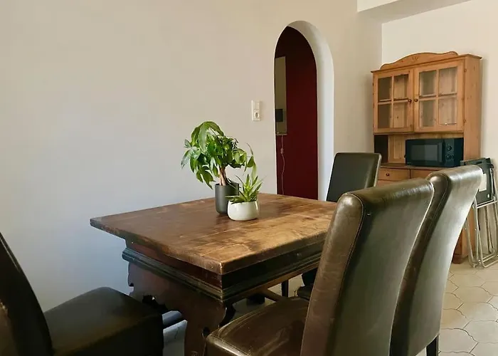 110m2 Stylish 4 Bedroom Апартаменти *