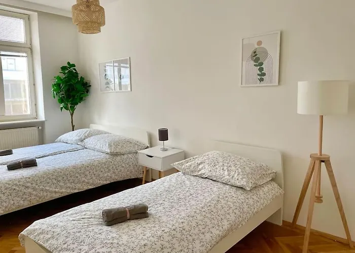 110m2 Stylish 4 Bedroom Апартаменти Відень