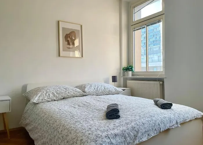 Апартаменти 110m2 Stylish 4 Bedroom
