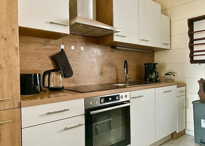 110m2 Stylish 4 Bedroom *